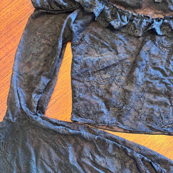 Widow Black Sheer Lace Crop Top with Flare Sleeves - Picture 7 of 14